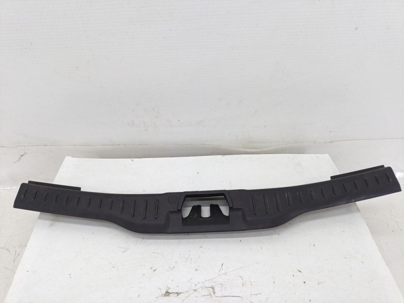 Recambio de moldura para ford focus iii turnier 1.6 tdci referencia OEM IAM BM51N40352A  