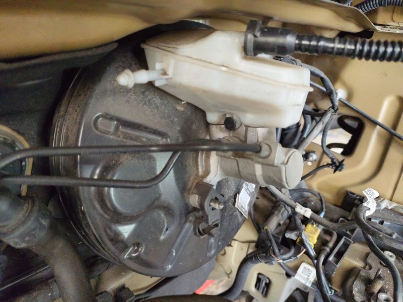 Recambio de bomba freno para citroën c4 grand picasso ii (da_, de_) 1.2 thp 130 referencia OEM IAM 1610017880  