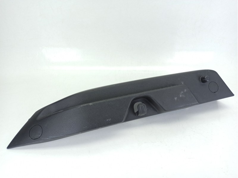 Recambio de moldura para hyundai i30 (pde, pd, pden) 1.0 t-gdi referencia OEM IAM 85911G4000  