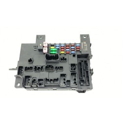 CAJA RELES / FUSIBLES 8637B680 