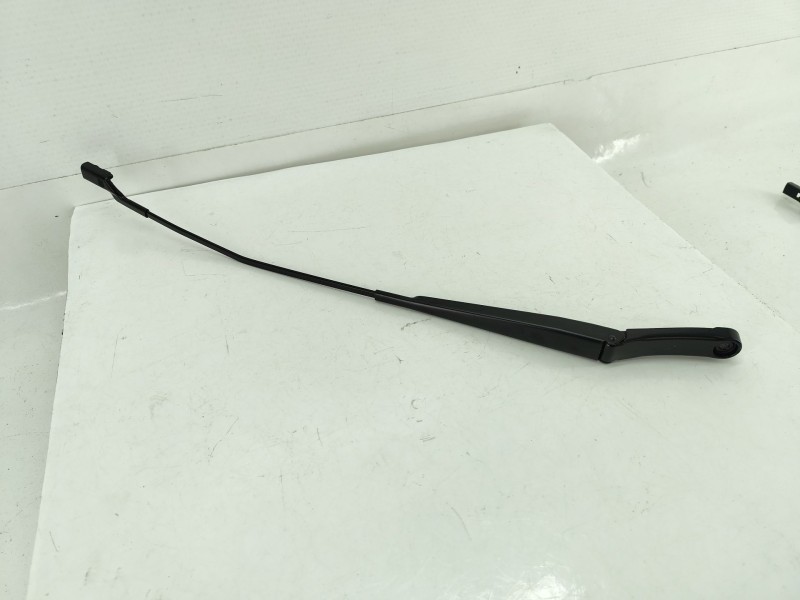 Recambio de brazo limpia delantero derecho para seat leon st (5f8) 1.6 tdi referencia OEM IAM 5F1955410  