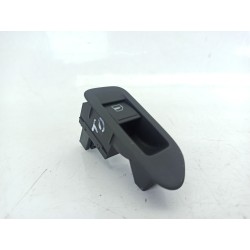 MANDO ELEVALUNAS TRASERO DERECHO 5K4868346 