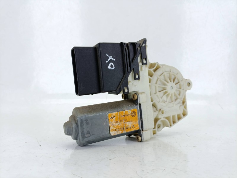 Recambio de motor elevalunas trasero derecho para volkswagen golf iv (1j1) 2.0 referencia OEM IAM 1C0959812A  