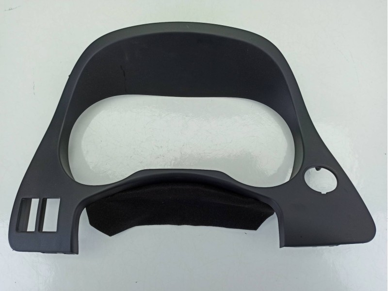 Recambio de moldura para nissan navara np300 pick-up (d23, d23t) 2.3 dci referencia OEM IAM 682404KJ5A  