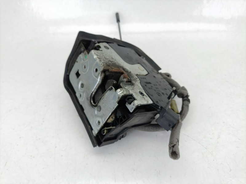 Recambio de cerradura puerta trasera izquierda para bmw x5 (e53) 4.4 i referencia OEM IAM 8402601  