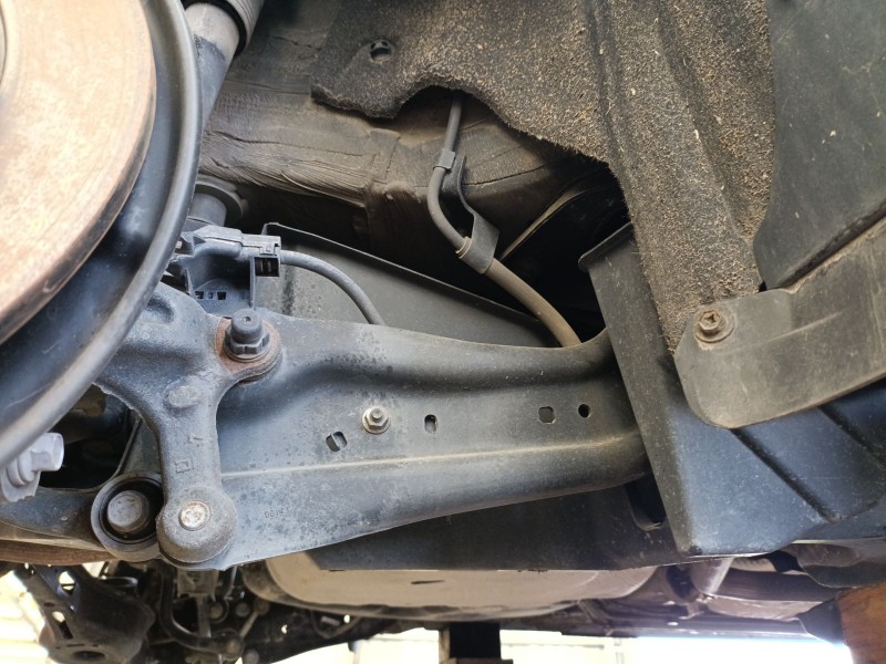 Recambio de tirante trasero derecho para toyota c-hr (_x1_) 1.8 hybrid (zyx10_, zyx11_) referencia OEM IAM 48760F4010  