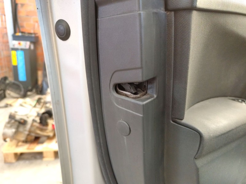 Recambio de cerradura puerta delantera izquierda para peugeot 508 i (8d_) 2.0 hdi referencia OEM IAM 9819263080  