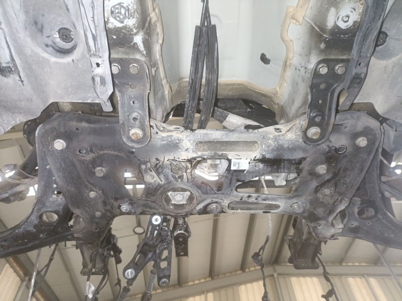 Recambio de puente delantero para volkswagen golf vii variant (ba5, bv5) 1.6 tdi referencia OEM IAM 5WA199315F  