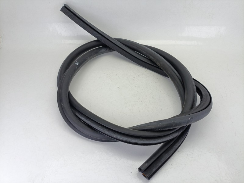 Recambio de gomas contorno puerta para ford focus iv (hn) 1.5 ecoblue referencia OEM IAM JX7BA20708AG  