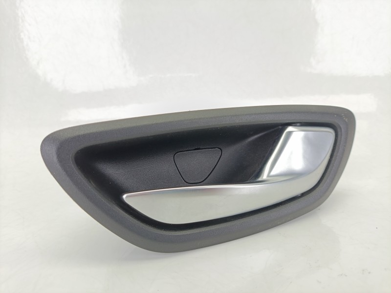 Recambio de maneta interior trasera derecha para renault megane iv hatchback (b9a/m/n_) 1.2 tce 100 (b9ms) referencia OEM IAM 82