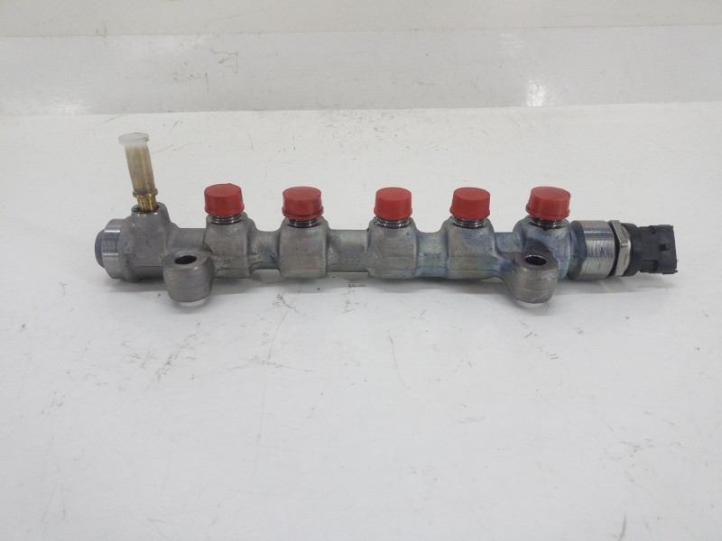 Recambio de rampa inyectora para nissan interstar autobús (x70) dci 150 referencia OEM IAM 0445214145  