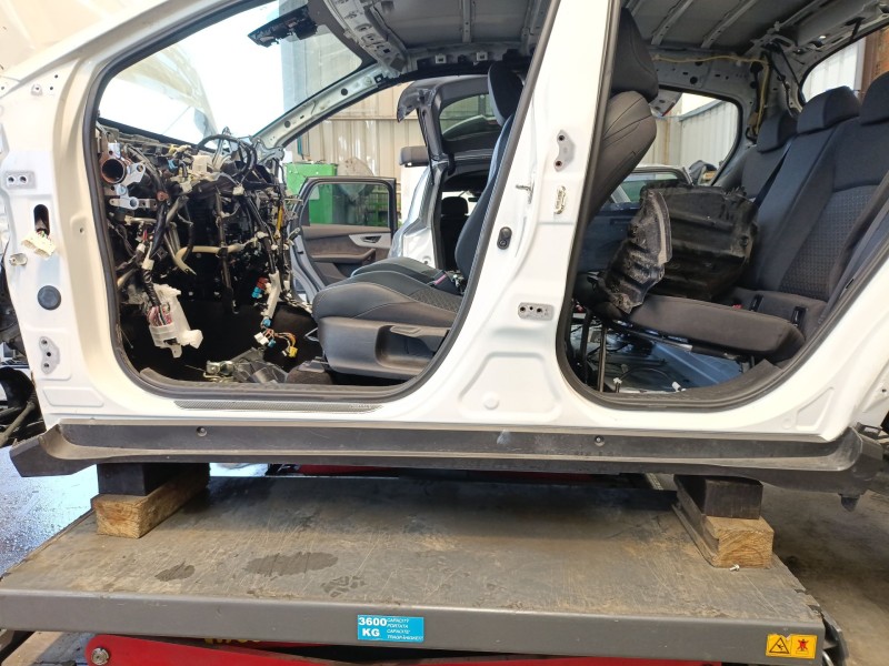 Recambio de faldon lateral para toyota c-hr (_x1_) 1.8 hybrid (zyx10_, zyx11_) referencia OEM IAM 75852F4010  