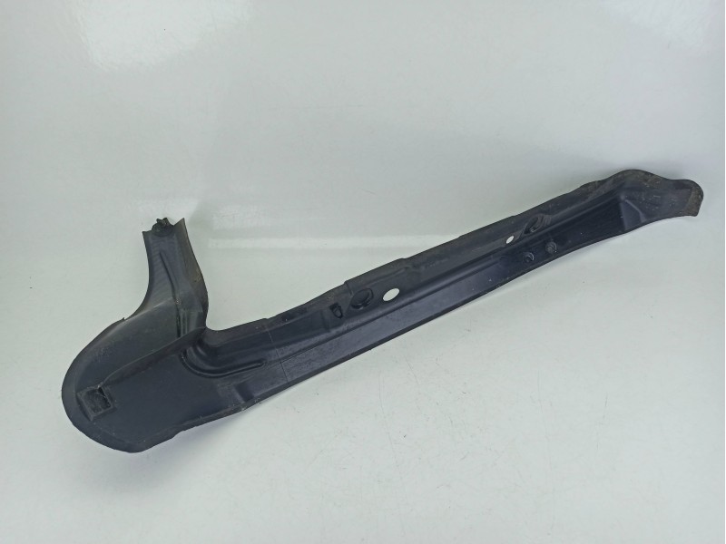 Recambio de moldura para audi a4 b8 (8k2) 2.0 tdi referencia OEM IAM 8K0821111A  