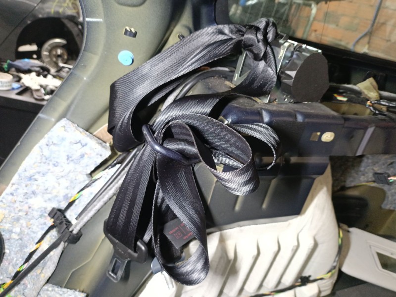 Recambio de cinturon seguridad trasero derecho para peugeot 508 sw i (8e_) 1.6 hdi referencia OEM IAM 16105794XX  