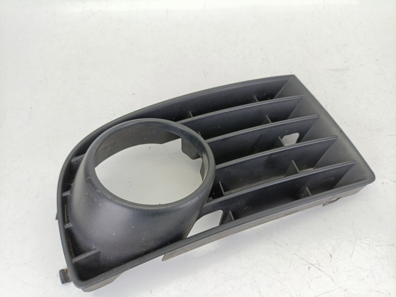 Recambio de rejilla paragolpes derecha para volkswagen golf v (1k1) 1.9 tdi referencia OEM IAM 1K0853666B  