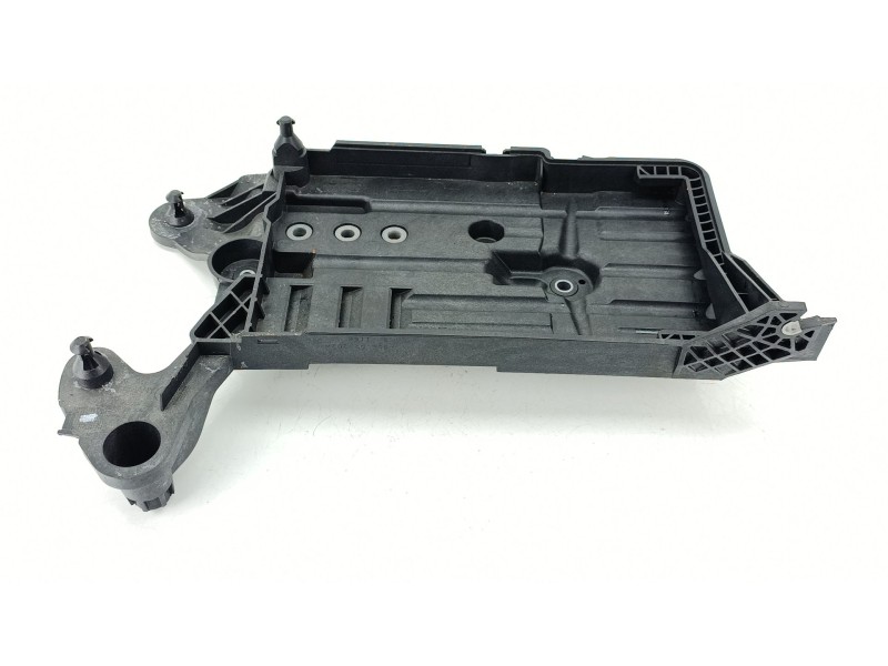 Recambio de soporte bateria para volkswagen t-roc (a11, d11) 1.0 tsi referencia OEM IAM 5Q0915331K  