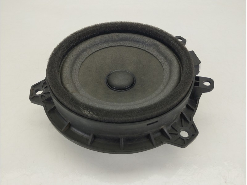 Recambio de subwoofer para kia stonic (yb) 1.0 t-gdi referencia OEM IAM 96330H8000  