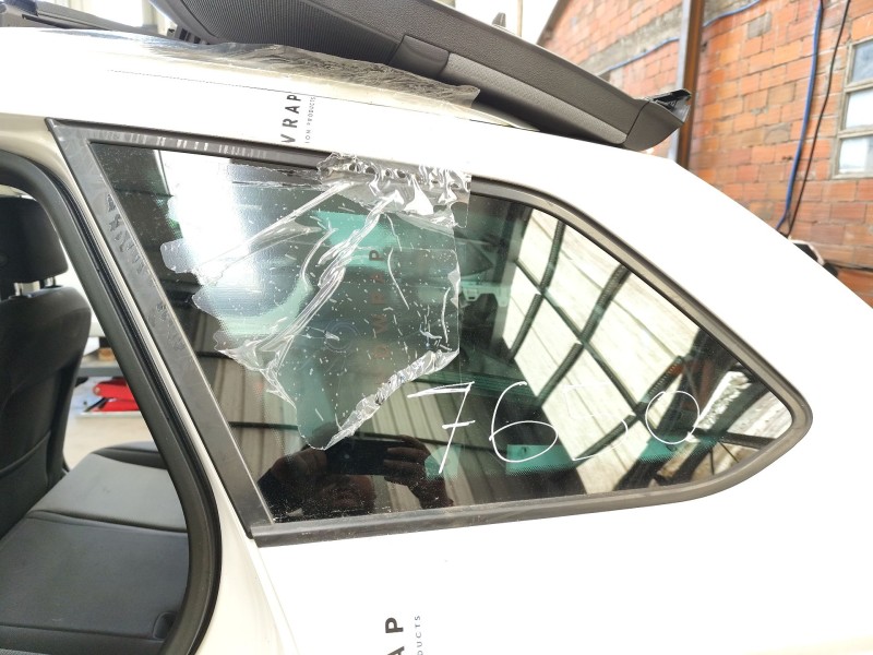 Recambio de luna custodia trasera izquierda para seat leon st (5f8) 1.6 tdi referencia OEM IAM 5F9845041ACNVB  