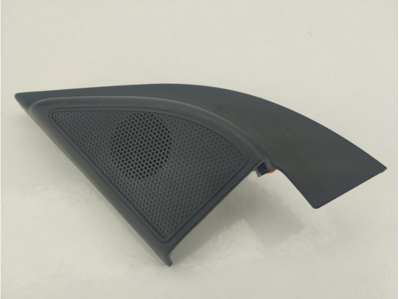 Recambio de subwoofer para kia stonic (yb) 1.0 t-gdi referencia OEM IAM 87650H9010  