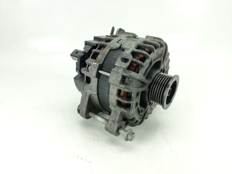 Recambio de alternador para land rover discovery sport (l550) 2.0 d 4x4 referencia OEM IAM LR079255  