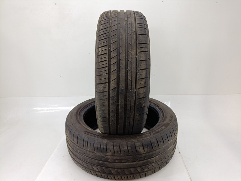 Recambio de neumatico para fruehauf super 55 super 55 referencia OEM IAM 20550R17  