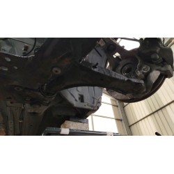 BRAZO SUSPENSION INFERIOR DELANTERO IZQUIERDO LR126119 