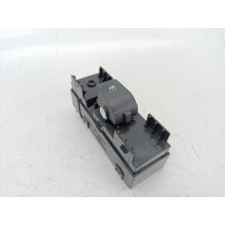 MANDO ELEVALUNAS DELANTERO DERECHO 93581G3010 