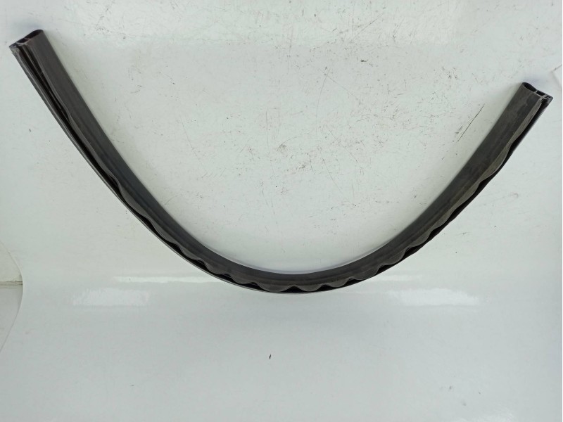 Recambio de gomas contorno puerta para audi a4 b8 (8k2) 2.0 tdi referencia OEM IAM 8T0823723B  