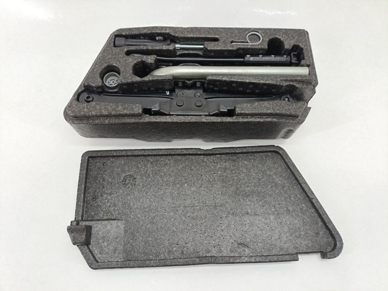 Recambio de herramientas para volkswagen golf vii variant (ba5, bv5) 1.6 tdi referencia OEM IAM 5Q0011031  
