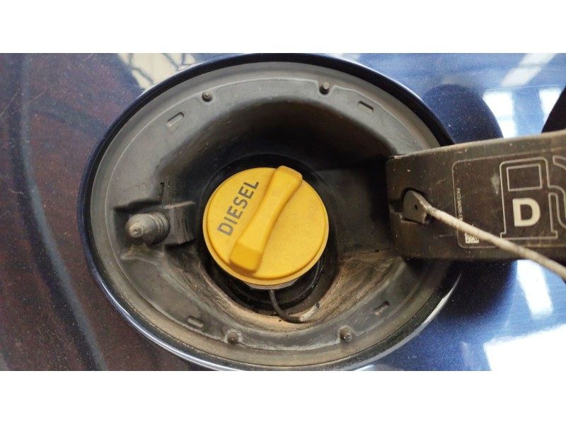 Recambio de tapon combustible para land rover discovery sport (l550) 2.0 d 4x4 referencia OEM IAM LR181511  