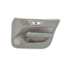 GUARNECIDO PUERTA DELANTERA DERECHA 31662105 