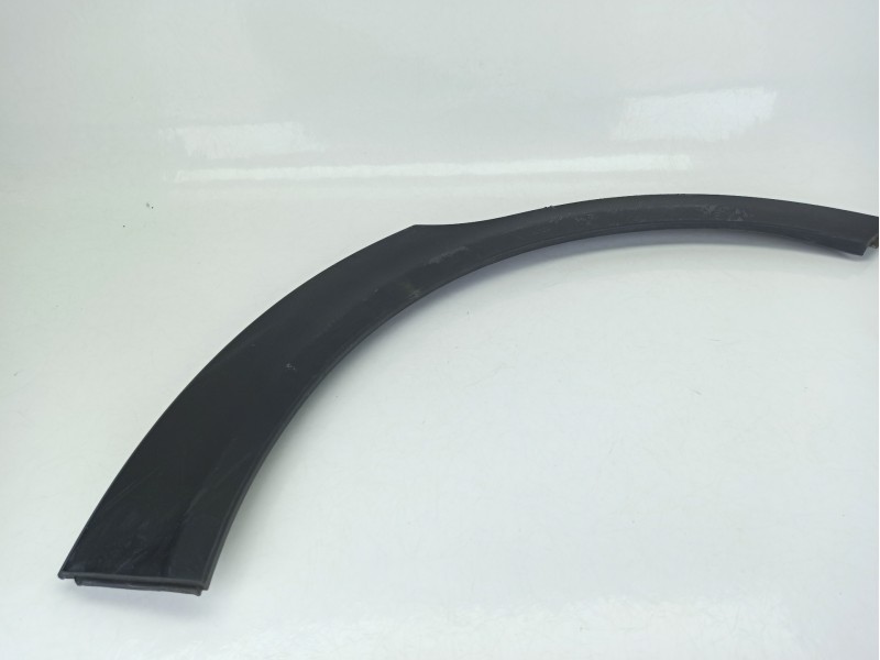 Recambio de moldura para kia stonic (yb) 1.0 t-gdi referencia OEM IAM 87744H8400  