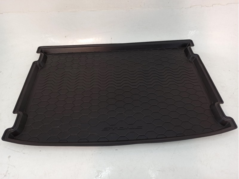 Recambio de bandeja trasera para kia stonic (yb) 1.0 t-gdi referencia OEM IAM H8122ADE60  