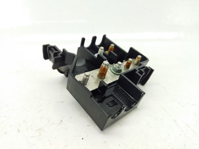 Recambio de caja reles / fusibles para audi a6 c6 (4f2) 2.0 tdi referencia OEM IAM 4F0941824  