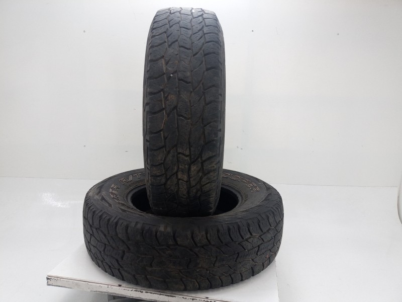 Recambio de neumatico para fruehauf super 55 super 55 referencia OEM IAM 2257516  