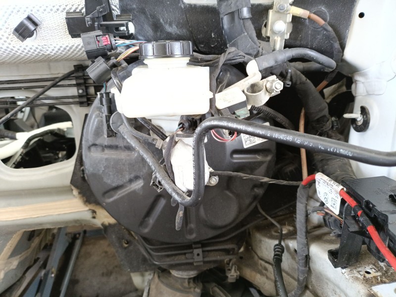 Recambio de servofreno para seat leon (5f1) 1.5 tgi referencia OEM IAM 5Q0614105CK  