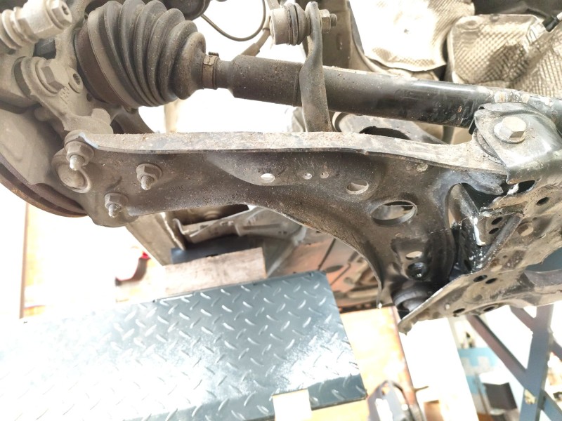 Recambio de brazo suspension inferior delantero derecho para seat leon st (5f8) 1.6 tdi referencia OEM IAM 5WA407152  