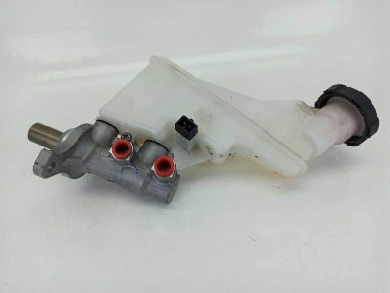 Recambio de bomba freno para kia stonic (yb) 1.0 t-gdi referencia OEM IAM 58510H8210  