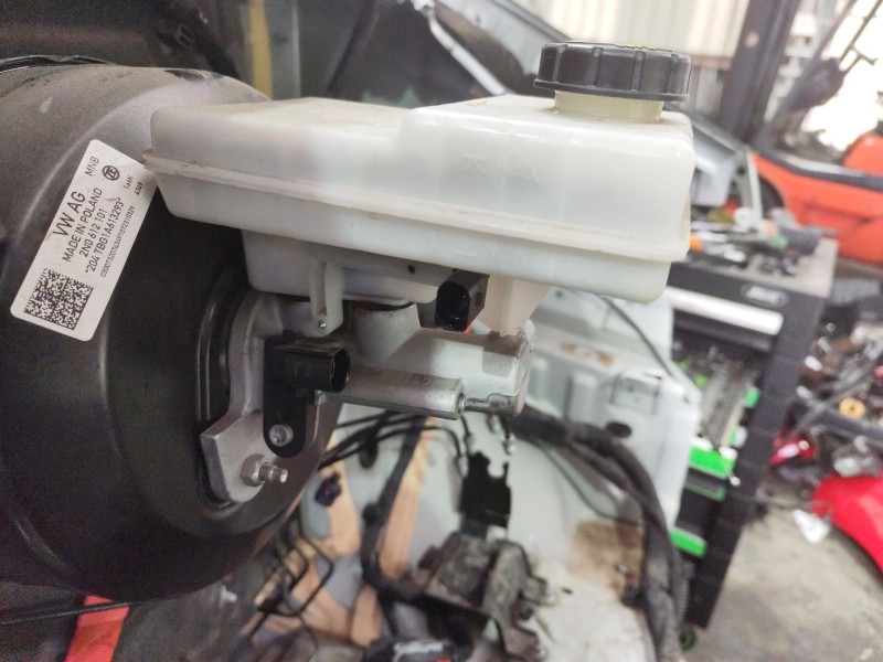 Recambio de bomba freno para volkswagen crafter furgoneta (sy_, sx_) 2.0 tdi rwd referencia OEM IAM 2N0611019  
