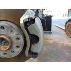 PINZA DE FRENO DELANTERA DERECHA 8V0615124 