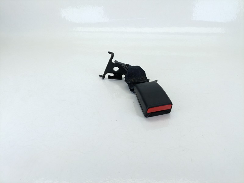 Recambio de enganche cinturon trasero derecho para renault megane iv hatchback (b9a/m/n_) 1.2 tce 100 (b9ms) referencia OEM IAM 