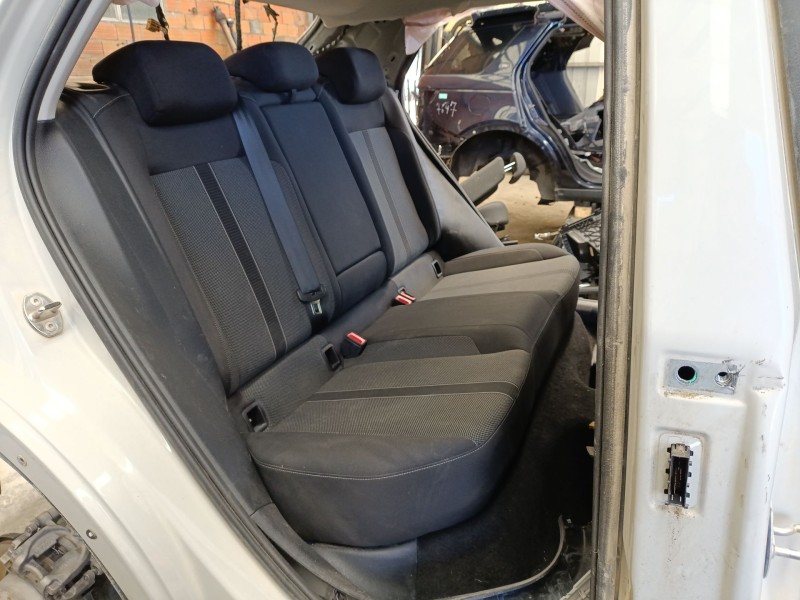 Recambio de asientos traseros para volkswagen t-roc (a11, d11) 1.0 tsi referencia OEM IAM   