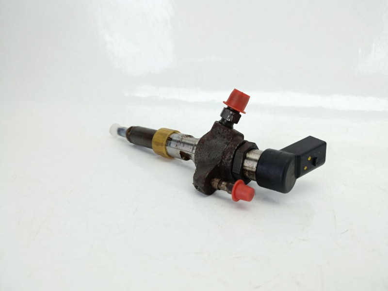 Recambio de inyector para ford focus iii turnier 1.6 tdci referencia OEM IAM 9674973080  