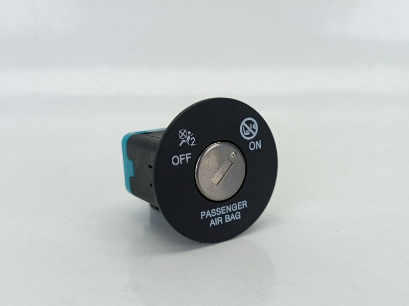 Recambio de interruptor para hyundai i30 station wagon (pde) 1.0 t-gdi referencia OEM IAM 95940B4100  