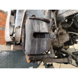 PINZA DE FRENO DELANTERA DERECHA 8V0615124 