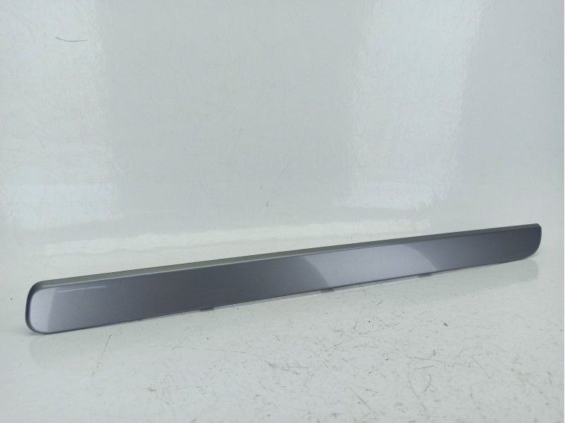 Recambio de moldura para volkswagen golf plus v (5m1, 521) 1.2 tsi referencia OEM IAM 5K1858415B  