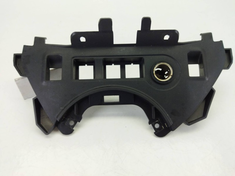 Recambio de moldura para peugeot partner furgoneta/monovolumen 1.6 hdi / bluehdi 75 referencia OEM IAM 9680931977  