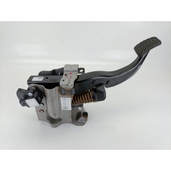 PEDAL EMBRAGUE 32802G4EA0 