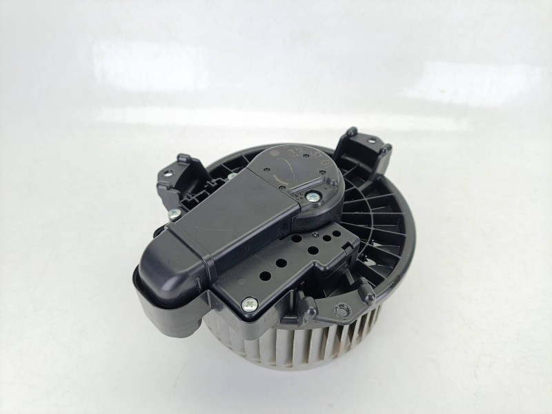 Recambio de motor calefaccion para toyota yaris (_p13_) 1.4 d (nlp130_) referencia OEM IAM 871030D220  