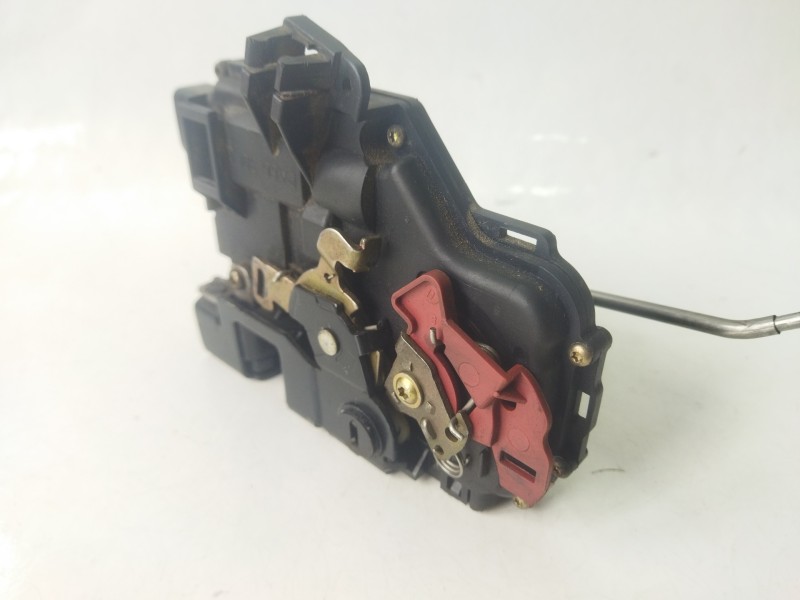 Recambio de cerradura puerta trasera derecha para audi a4 b6 avant (8e5) 2.5 tdi quattro referencia OEM IAM 8E0839016C  